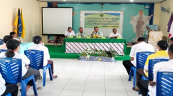 Foto : Kelompok MGMP Laksanakan Bimtek Guru PAKat Tingkat SMA/SMK se - Kabupaten Flotim